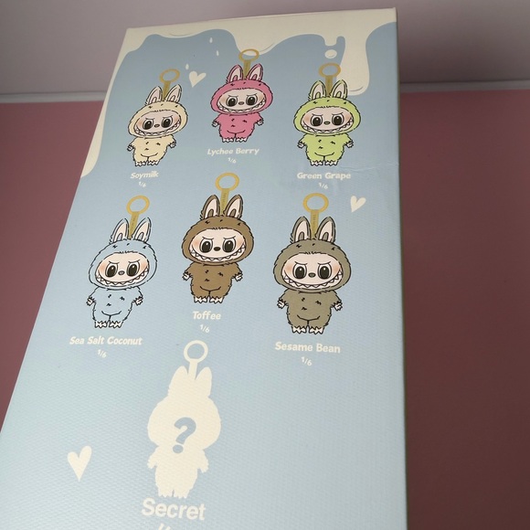 The Secret Chestnut Cocoa Sealed Box Labubu Pop Mart Macaron - Picture 6 of 8